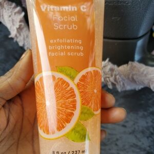 Vitamin C Facial Scrub
